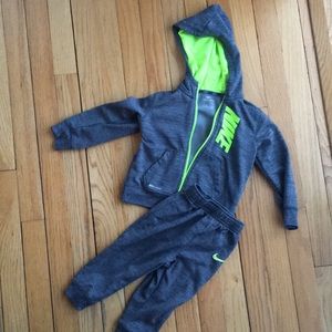 Nike toddler set